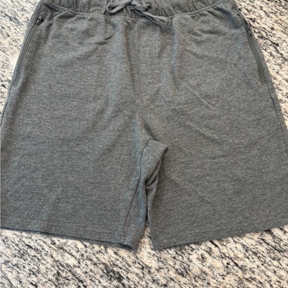 Eddie Bauer Charcoal Athletic Men's Shorts - Picture 1 of 8